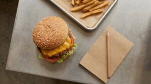 how restaurants price a burger on the menu